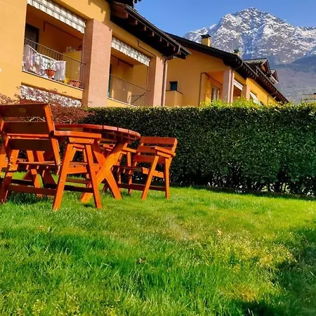 Sonny House - Comodità Ed Eleganza Sul Lago Colico